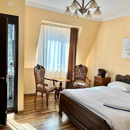 Old Clty Hotel Batumi Ngoại thất bức ảnh
