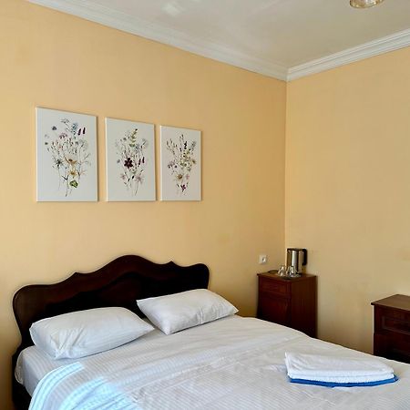 Old Clty Hotel Batumi Ngoại thất bức ảnh