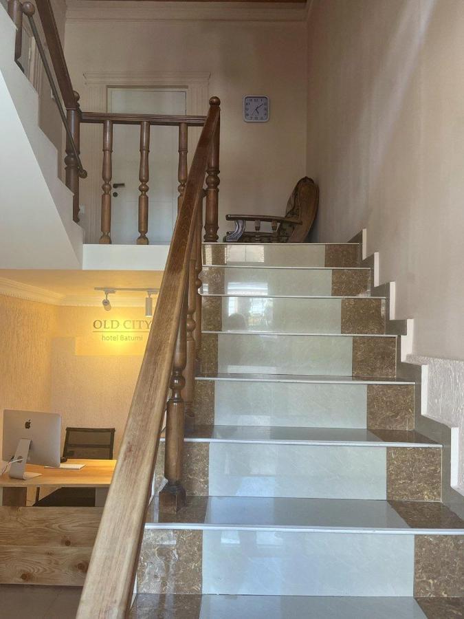Old Clty Hotel Batumi Ngoại thất bức ảnh