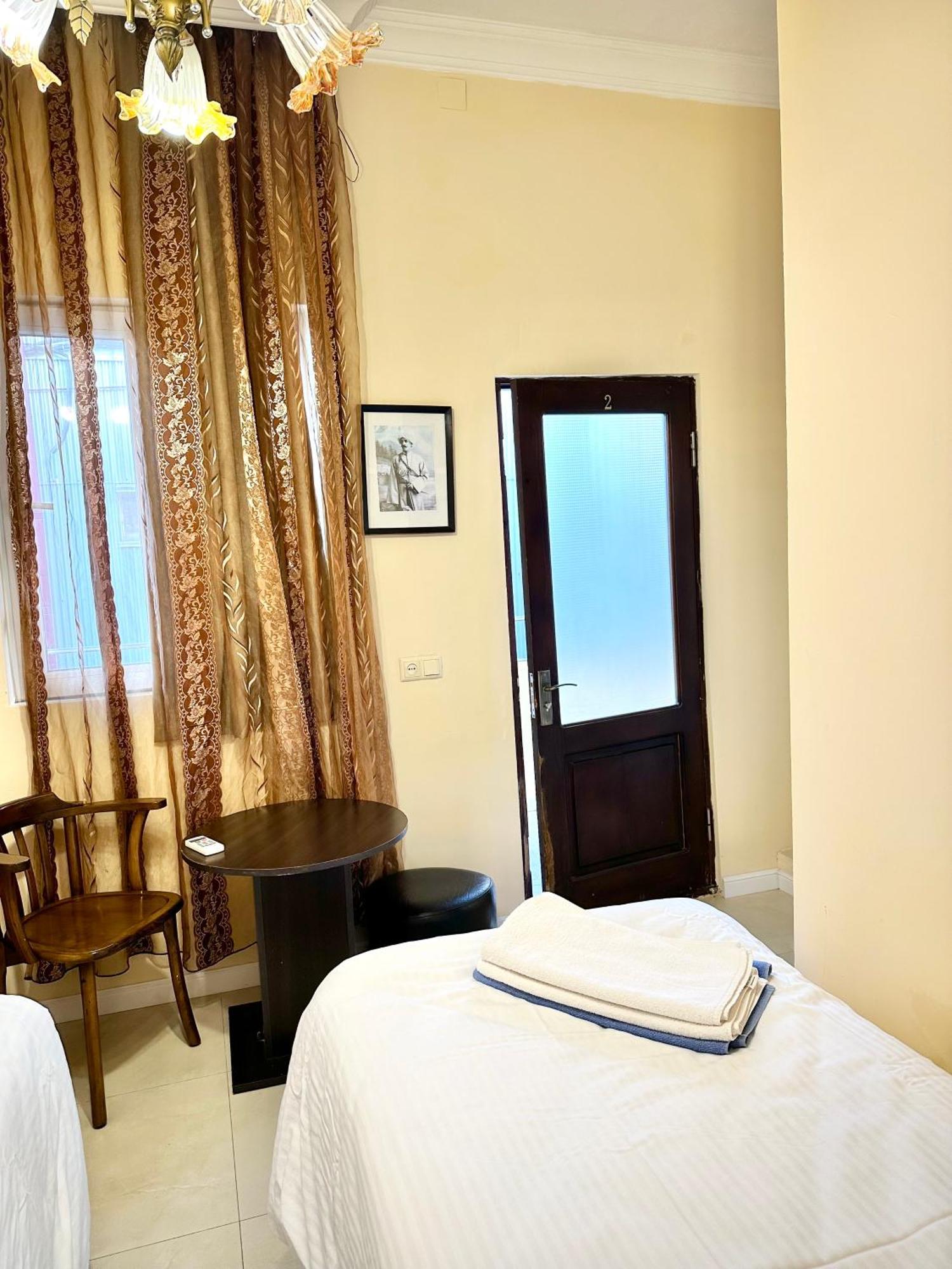 Old Clty Hotel Batumi Ngoại thất bức ảnh