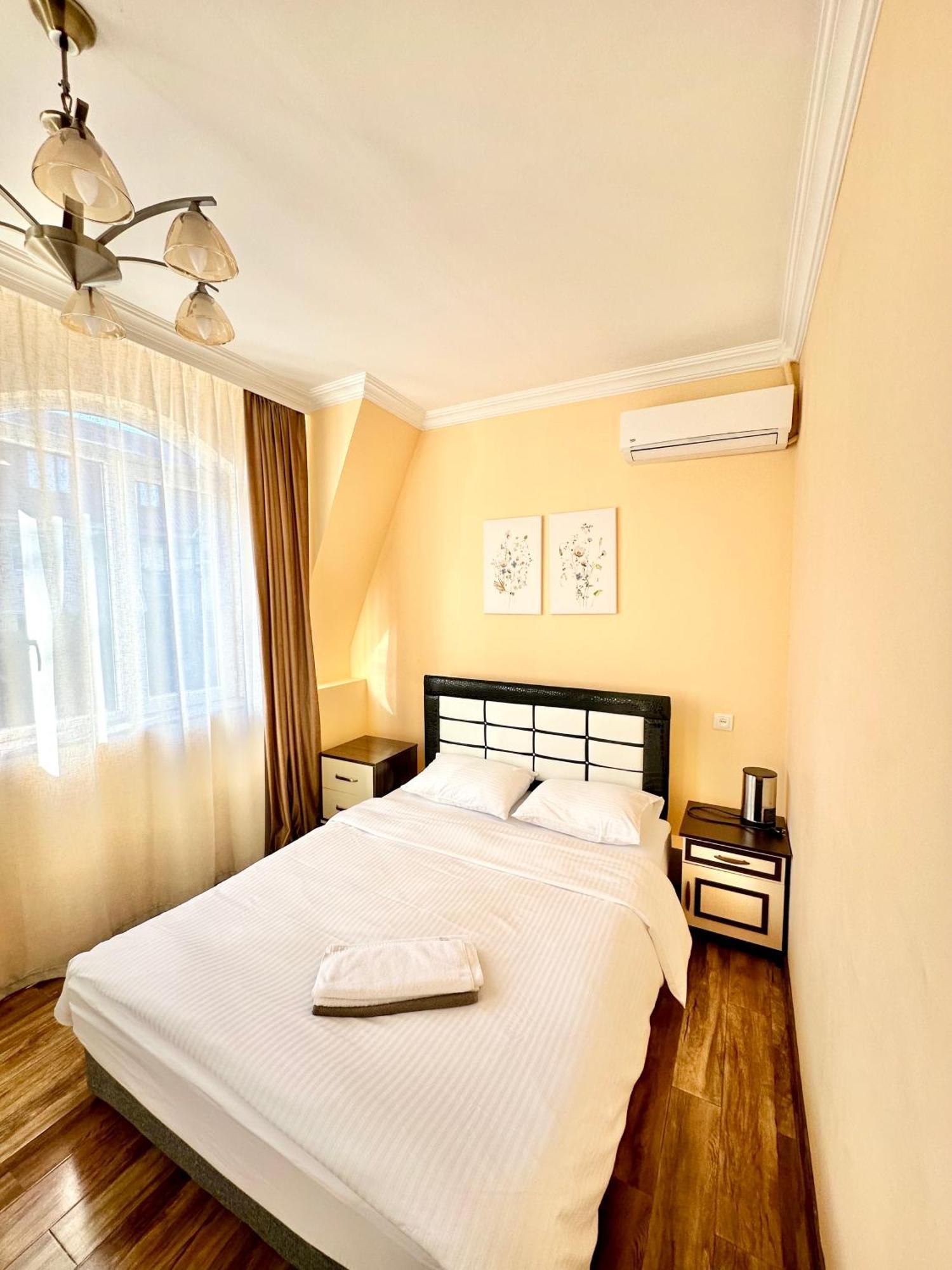 Old Clty Hotel Batumi Ngoại thất bức ảnh