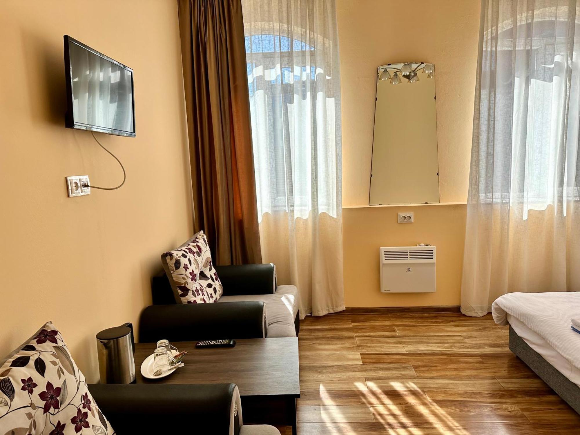 Old Clty Hotel Batumi Ngoại thất bức ảnh