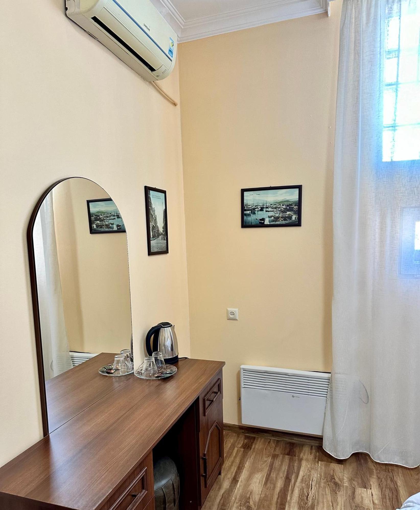 Old Clty Hotel Batumi Ngoại thất bức ảnh