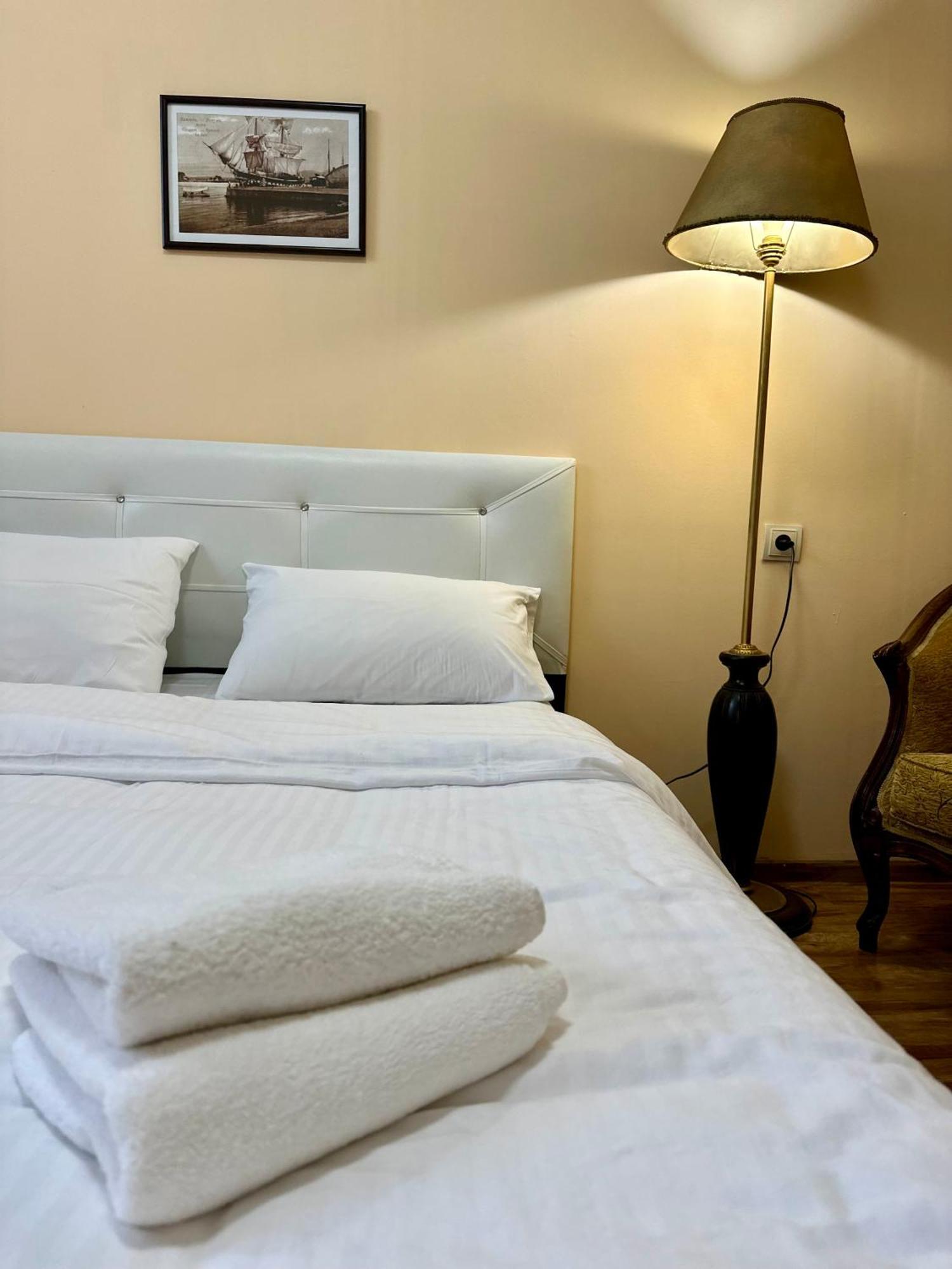 Old Clty Hotel Batumi Ngoại thất bức ảnh