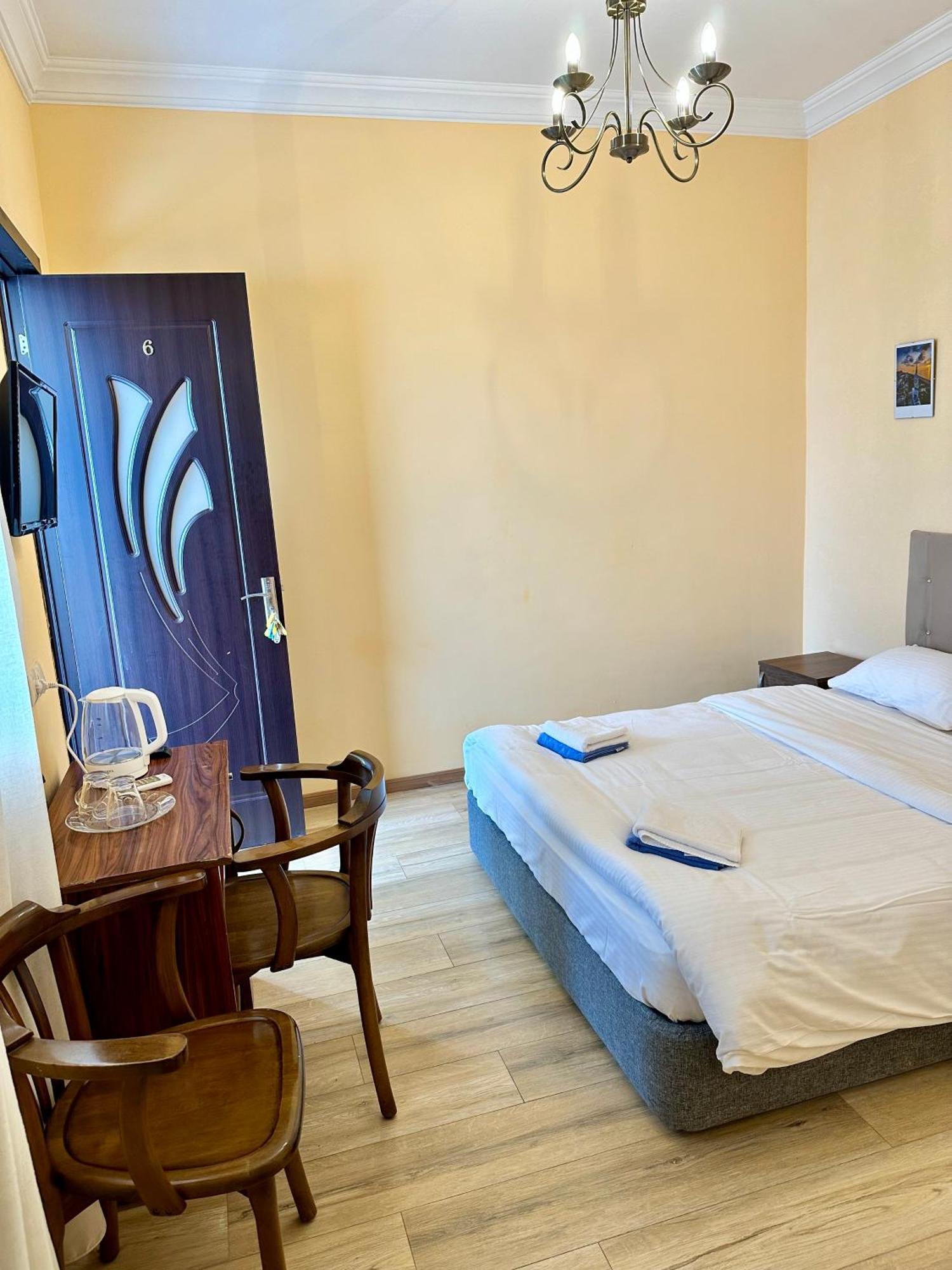 Old Clty Hotel Batumi Ngoại thất bức ảnh