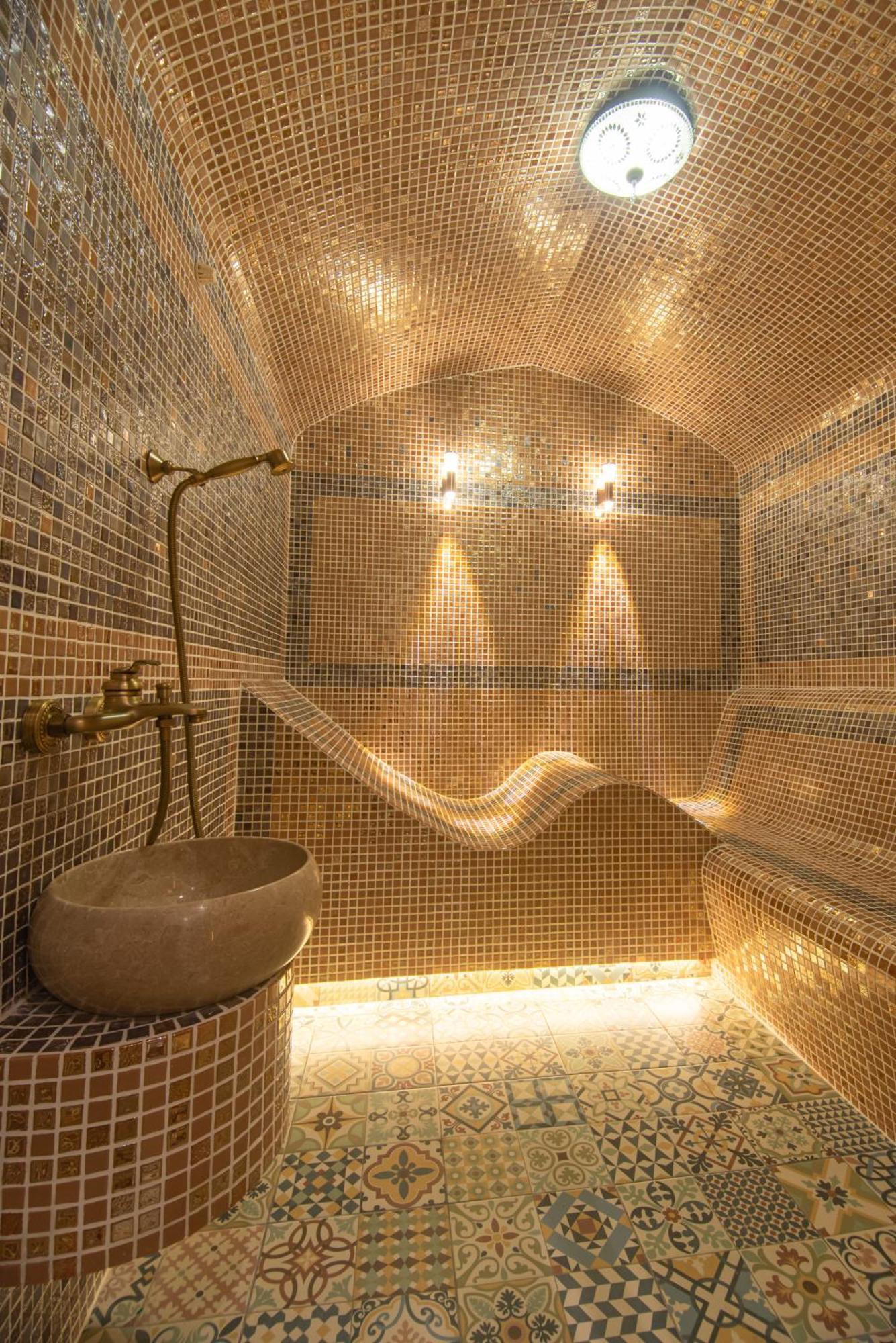 Old Clty Hotel Batumi Ngoại thất bức ảnh